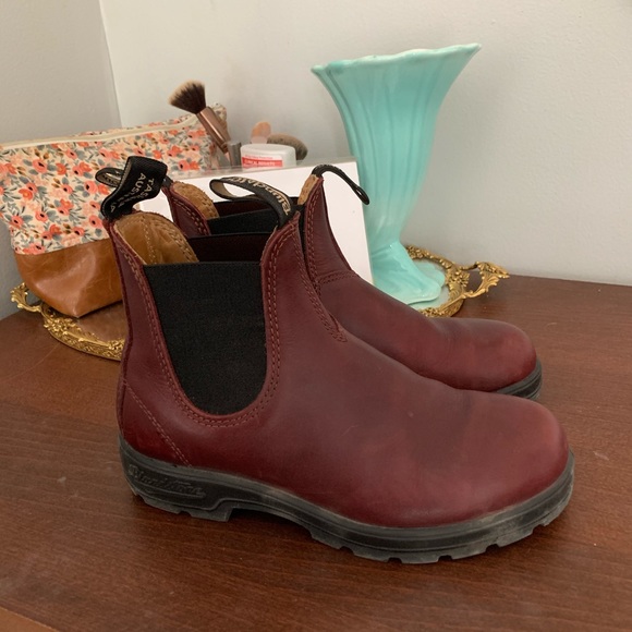 *sold* Red Blundstones 1440 - Picture 2 of 6